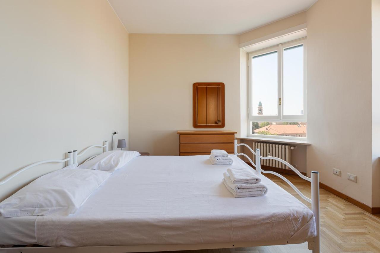 Milano - Roomy Apartment 300 M From M3 Affori Fn! Exterior foto